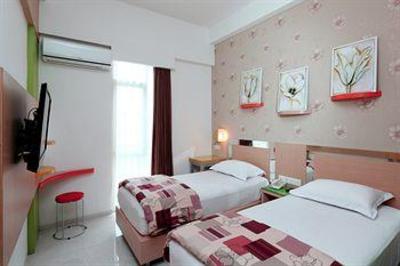 фото отеля Dewarna Hotels Sutoyo