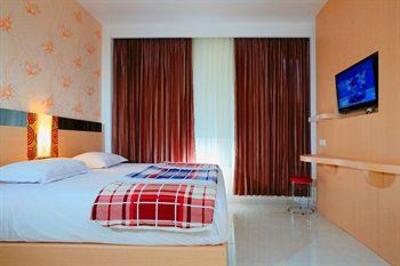 фото отеля Dewarna Hotels Sutoyo