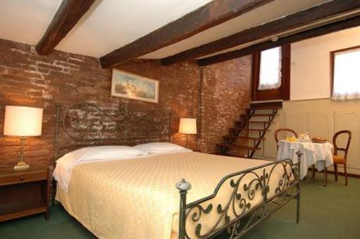 фото отеля Hotel Casanova Venice