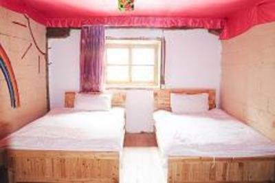фото отеля Swallow's Nest Hostel