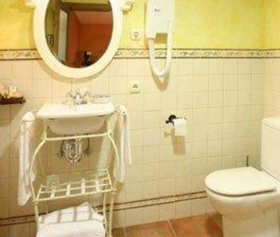 фото отеля Hostal Almadiero