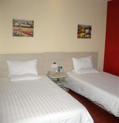 фото отеля Hanting Express Youyi Dian