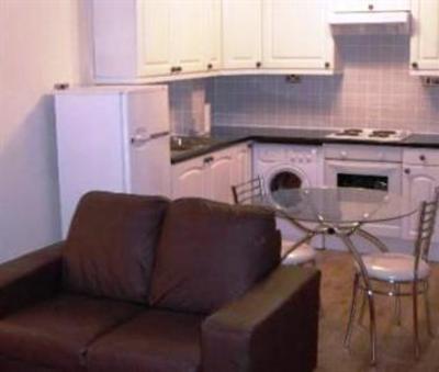 фото отеля Cleveland Apartment Newbury