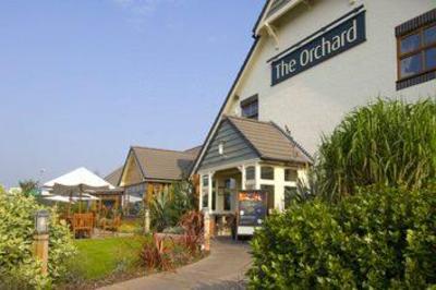 фото отеля Premier Inn Evesham