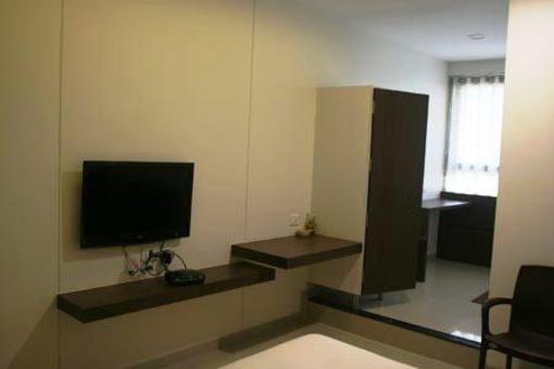 фото отеля Hotel Girnar