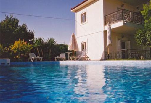 фото отеля Dryoussa Apartments Pythagoreio