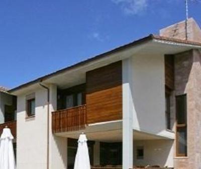 фото отеля Apartahotel La Barzana Llanes