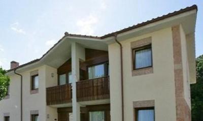 фото отеля Apartahotel La Barzana Llanes
