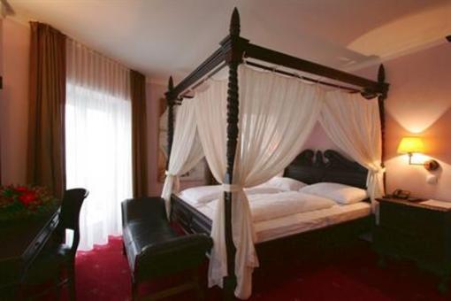 фото отеля Hotel Risnjak Delnice