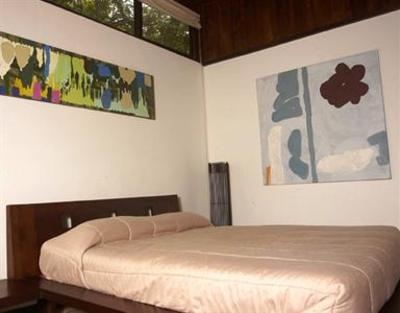 фото отеля Tropical Gardens Suites & Apartments