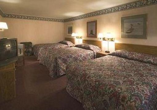 фото отеля Country Hearth Inn & Suites Mackinaw City