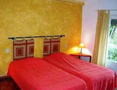 фото отеля Mas De L'Hermitage Guesthouse Figanieres
