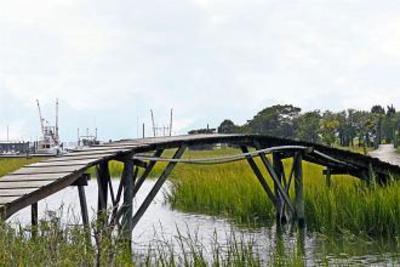 фото отеля Shem Creek Inn