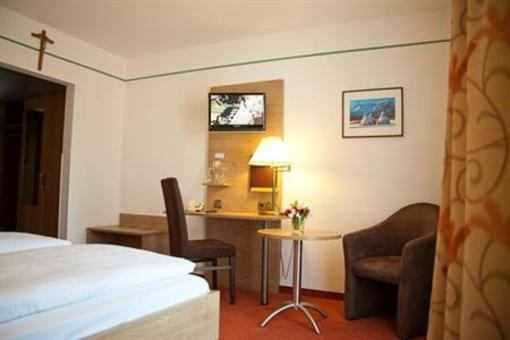 фото отеля Hotel Garni Sterff Seeshaupt