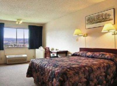 фото отеля Overlander Hotel