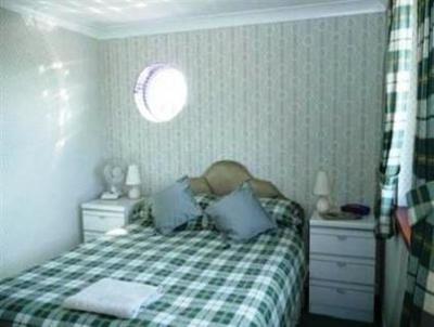 фото отеля Greystone Pool B&B Looe