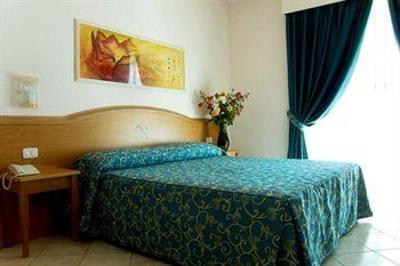 фото отеля Roses Hotel Roseto degli Abruzzi