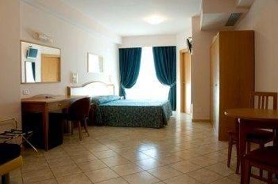 фото отеля Roses Hotel Roseto degli Abruzzi