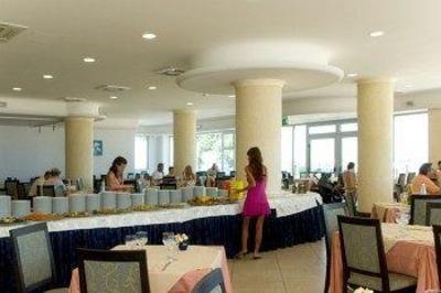 фото отеля Roses Hotel Roseto degli Abruzzi