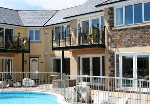 фото отеля The Beach House Apartments Newquay