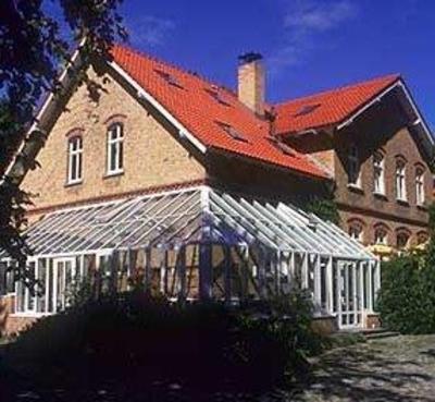 фото отеля Schloschen Sundische Wiese Hotel Zingst