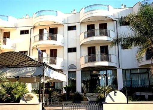 фото отеля Hotel Riva del Sole Leverano