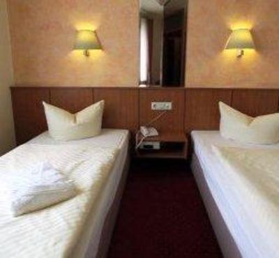 фото отеля Hotel Weisser Schwan Erfurt