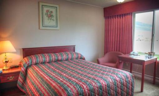 фото отеля Sandman Inn Mcbride
