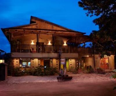 фото отеля Cafe Playa Negra Restaurant & Hotel