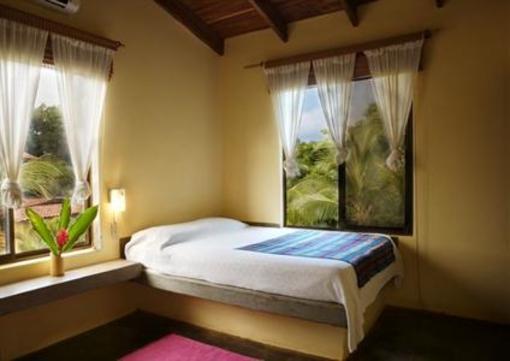 фото отеля Cafe Playa Negra Restaurant & Hotel
