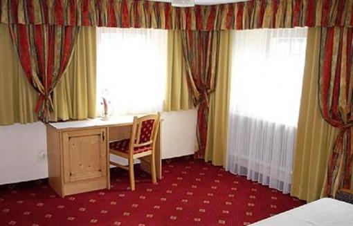 фото отеля Hotel Edelweiss Langenfeld