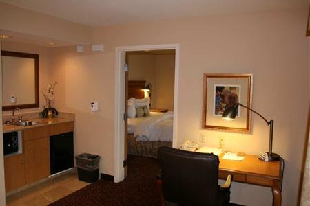 фото отеля Hampton Inn & Suites Bremerton