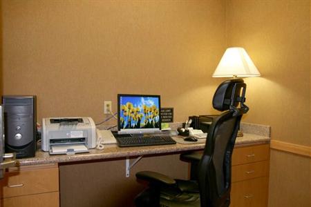 фото отеля Hampton Inn & Suites Bremerton