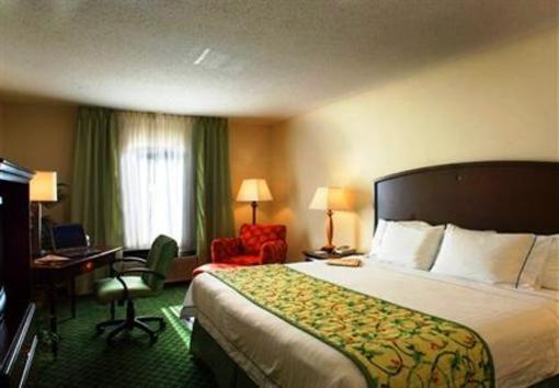 фото отеля Fairfield Inn & Suites Atlanta Alpharetta