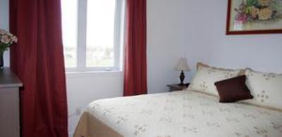 фото отеля Bells and Whistles Family Inn
