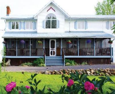 фото отеля Bells and Whistles Family Inn