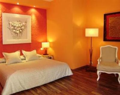 фото отеля Hostal Cal Music Premia de Dalt