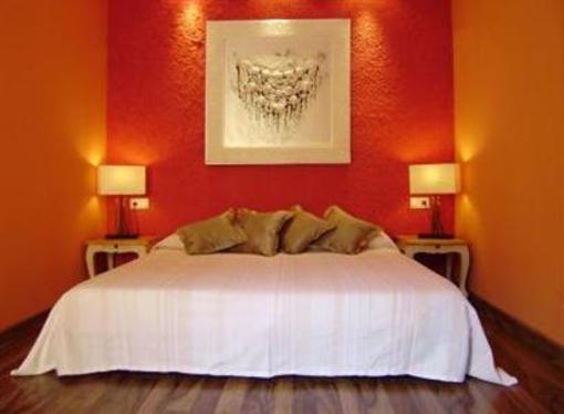 фото отеля Hostal Cal Music Premia de Dalt