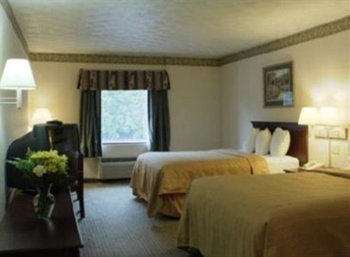 фото отеля Quality Inn Akron