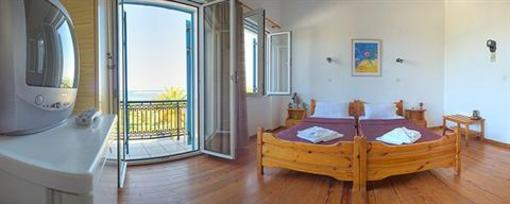 фото отеля The Sea Front Studios & Apartments