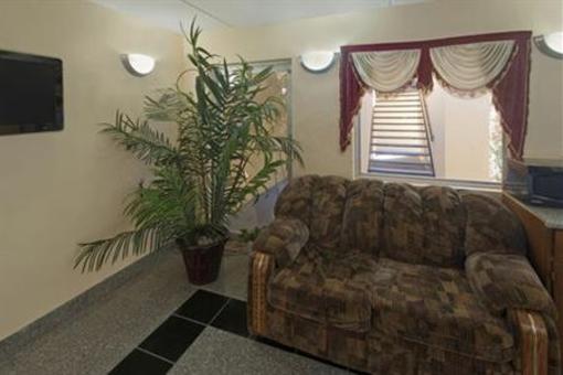 фото отеля Americas Best Value Inn Cleveland (Texas)