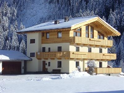 фото отеля Bauernhof Haus Innertal Tux