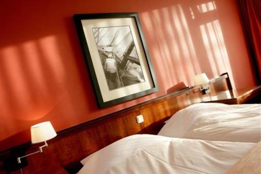 фото отеля Van Der Valk Hotel Hardegarijp
