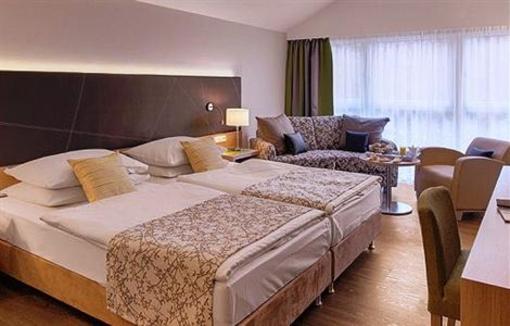 фото отеля Hotel Holl Restaurant Schongau