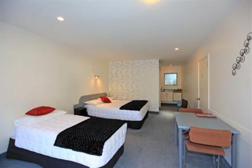 фото отеля Kapiti Lindale Motel & Conference Centre