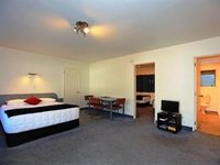 Kapiti Lindale Motel & Conference Centre