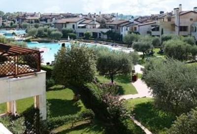 фото отеля Residence Garda Resort Village Peschiera del Garda