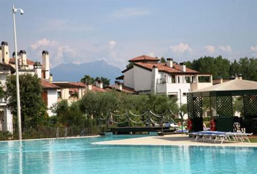 фото отеля Residence Garda Resort Village Peschiera del Garda
