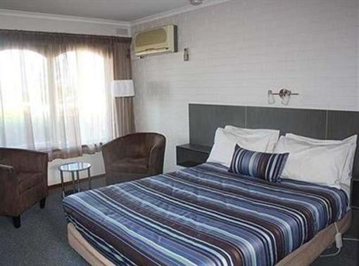 фото отеля Raglan Motor Inn