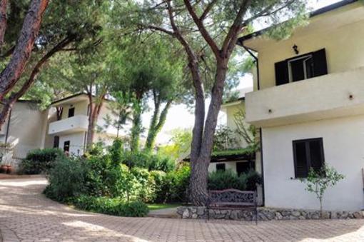 фото отеля Hotel Villaggio Pineta Petto Bianco